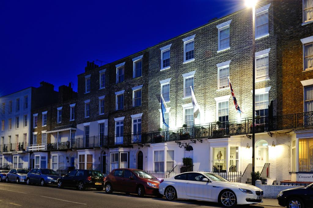 Crescent Victoria Hotel